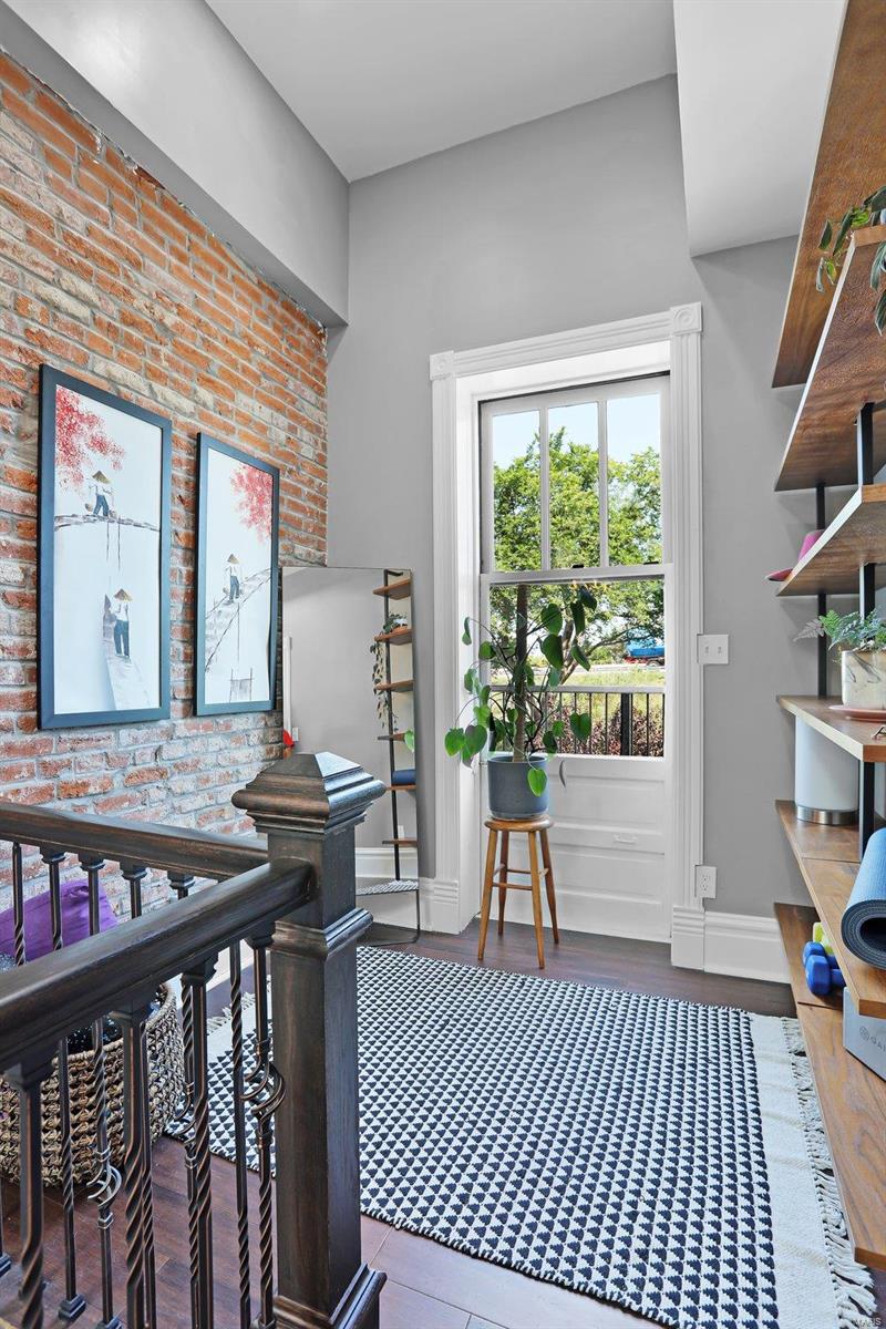 3944 De Tonty Street