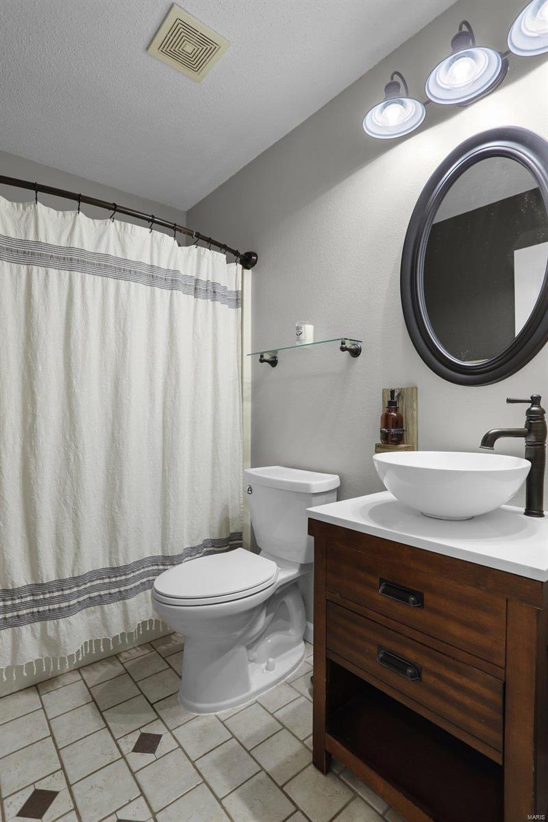 1524 Country Woods Drive