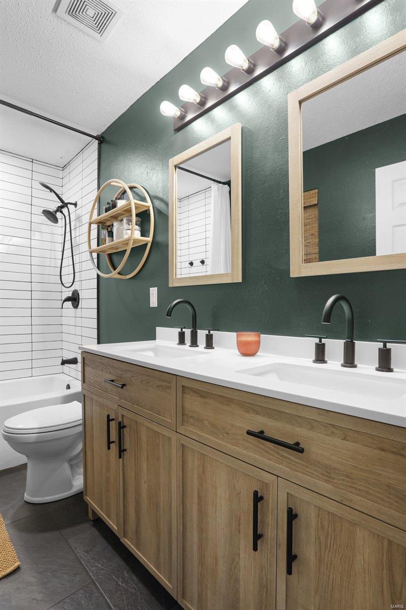 1524 Country Woods Drive