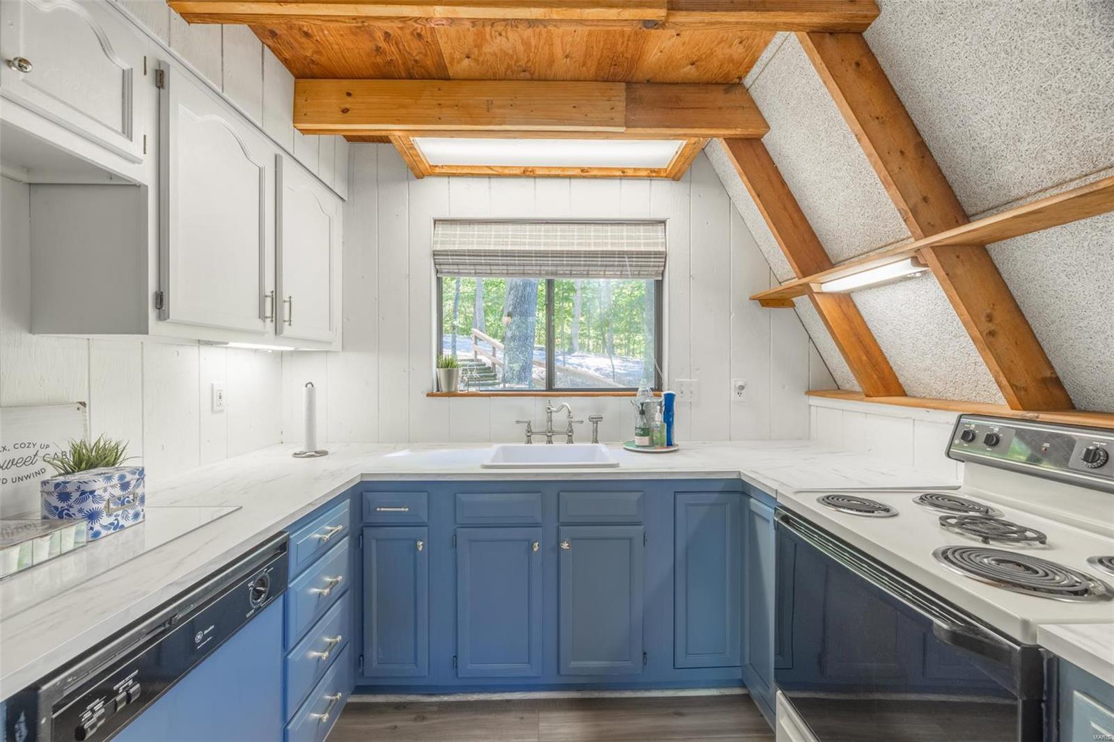 1205 Whitetail Point Drive