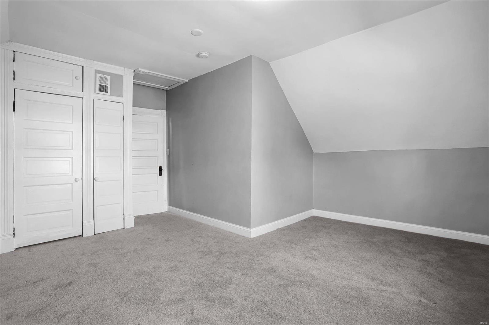 3927 Castleman Avenue