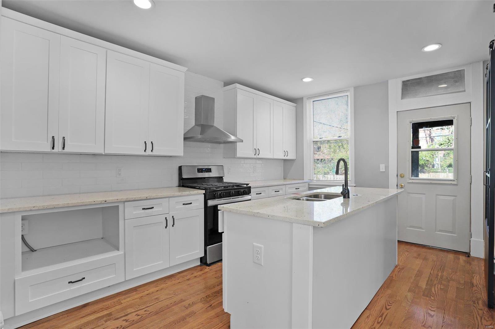 3927 Castleman Avenue