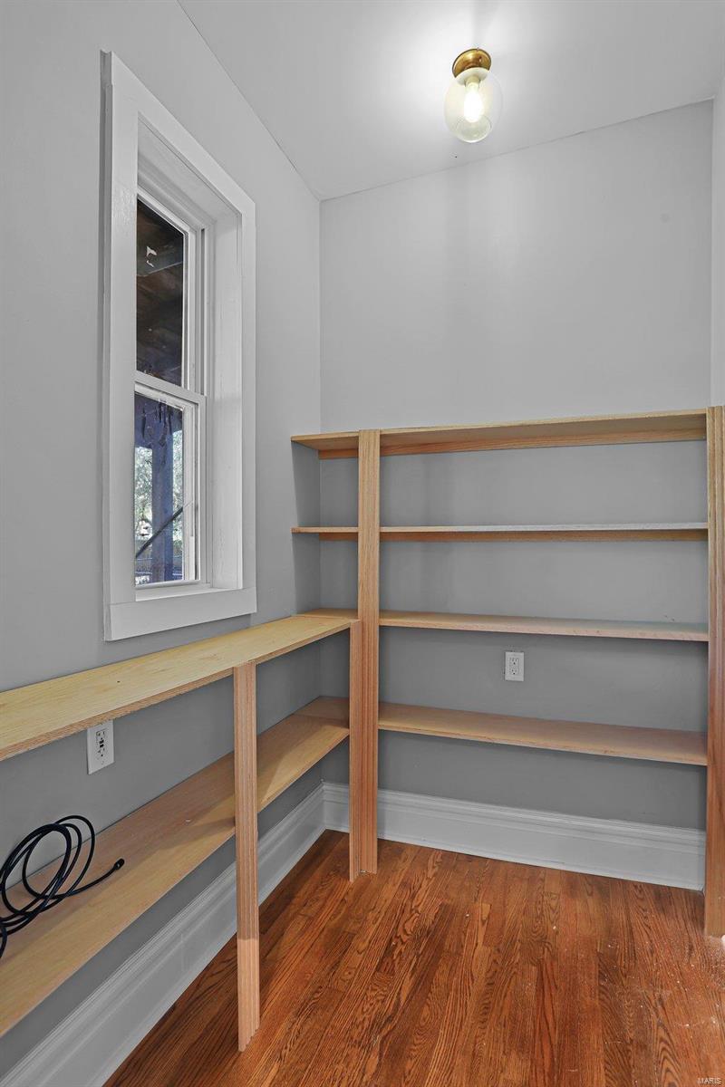 3927 Castleman Avenue