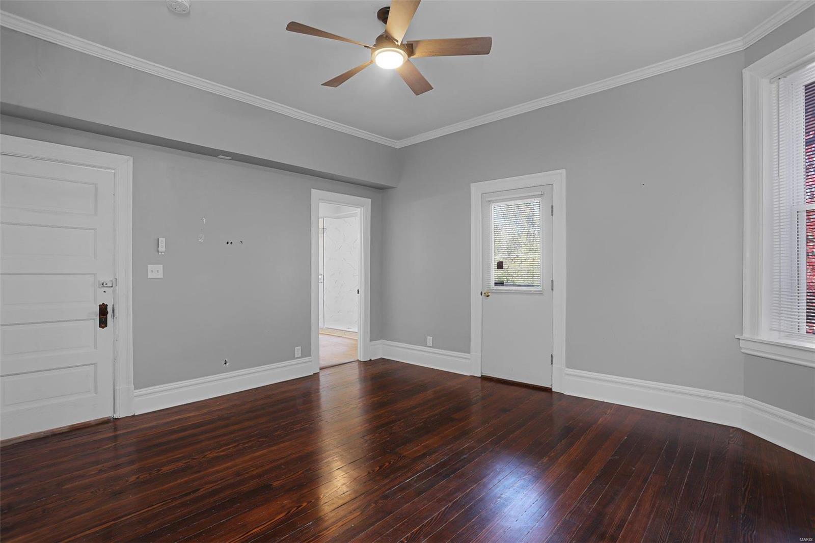 3927 Castleman Avenue