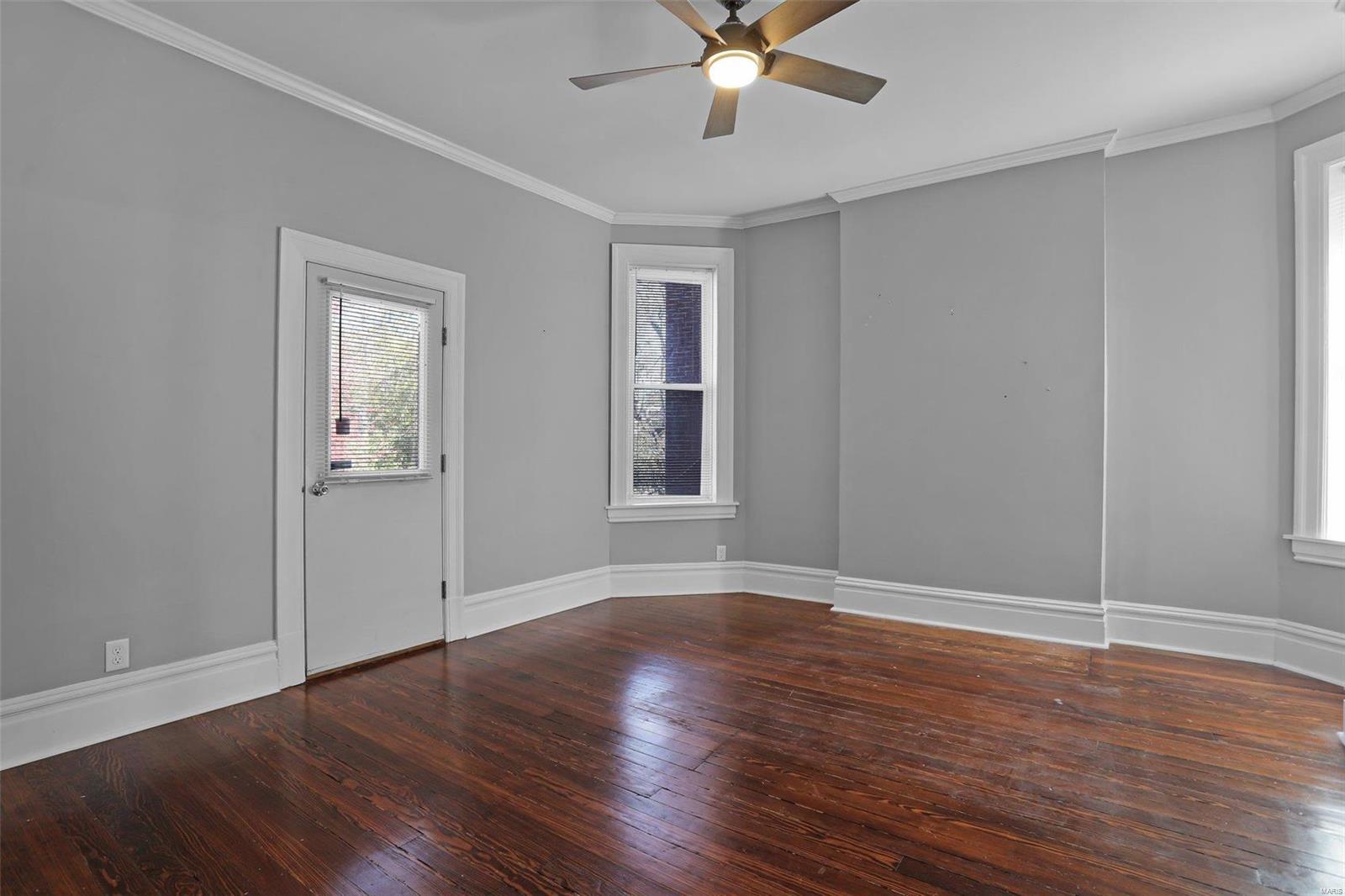 3927 Castleman Avenue