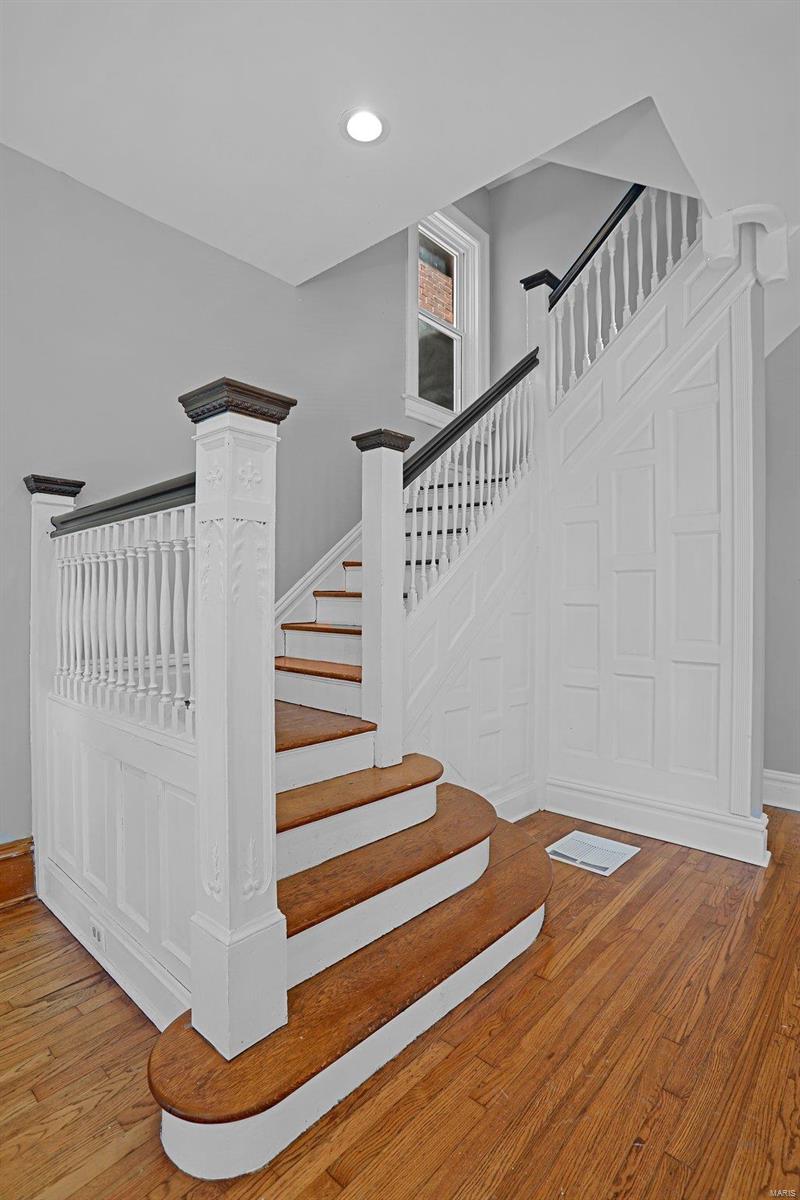 3927 Castleman Avenue