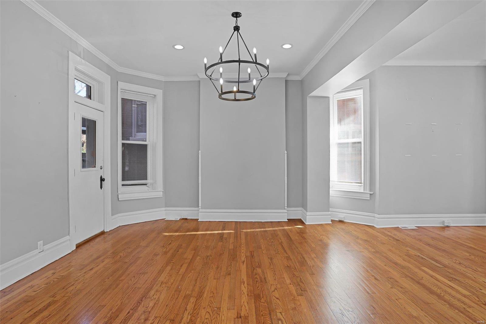 3927 Castleman Avenue