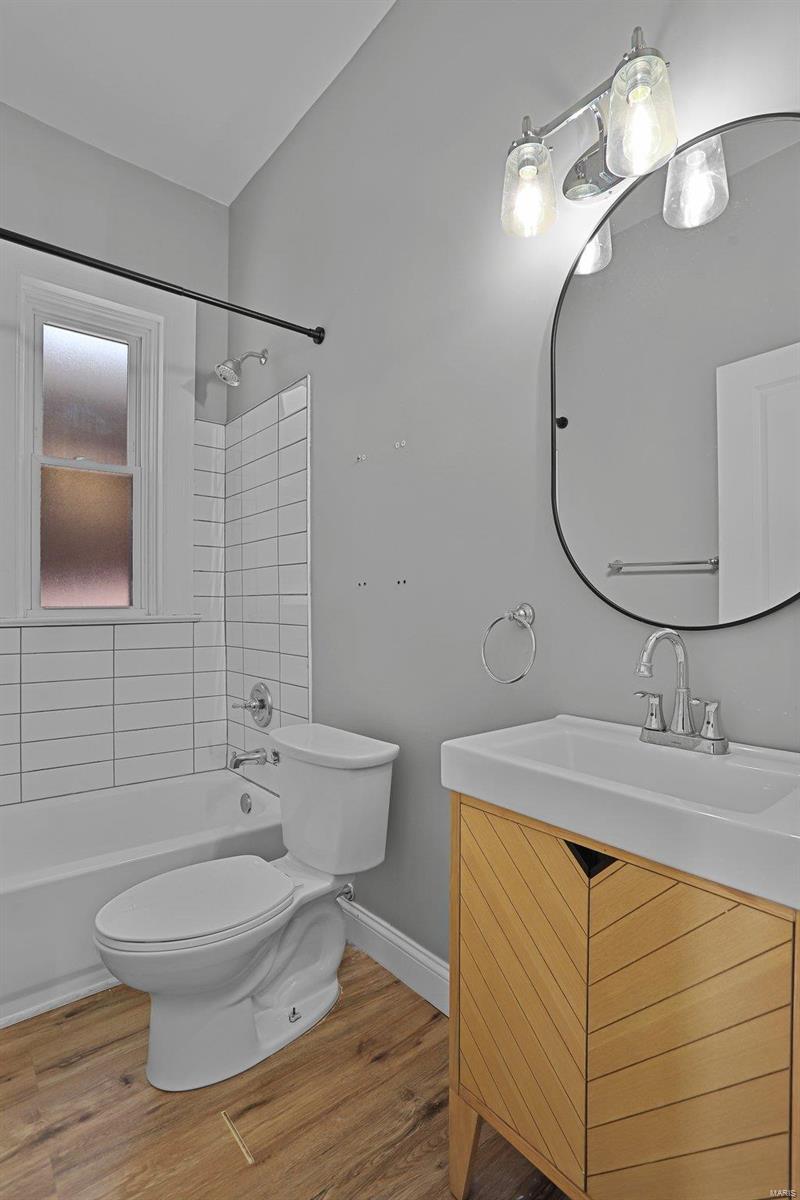 3927 Castleman Avenue