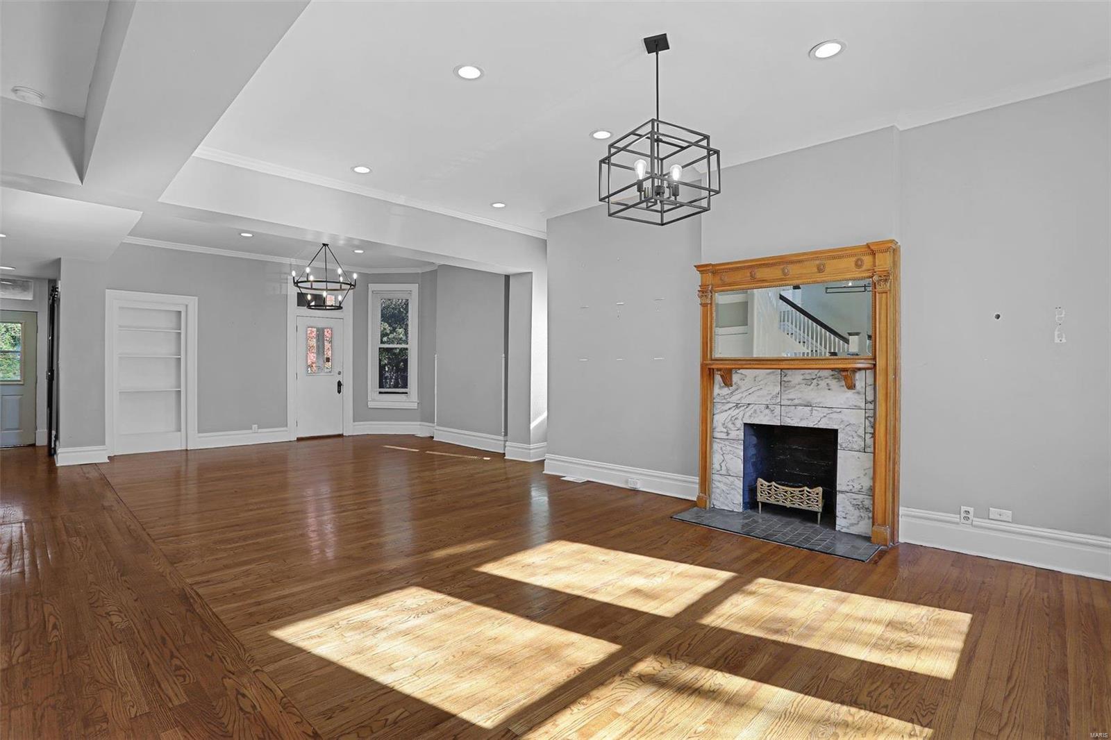 3927 Castleman Avenue