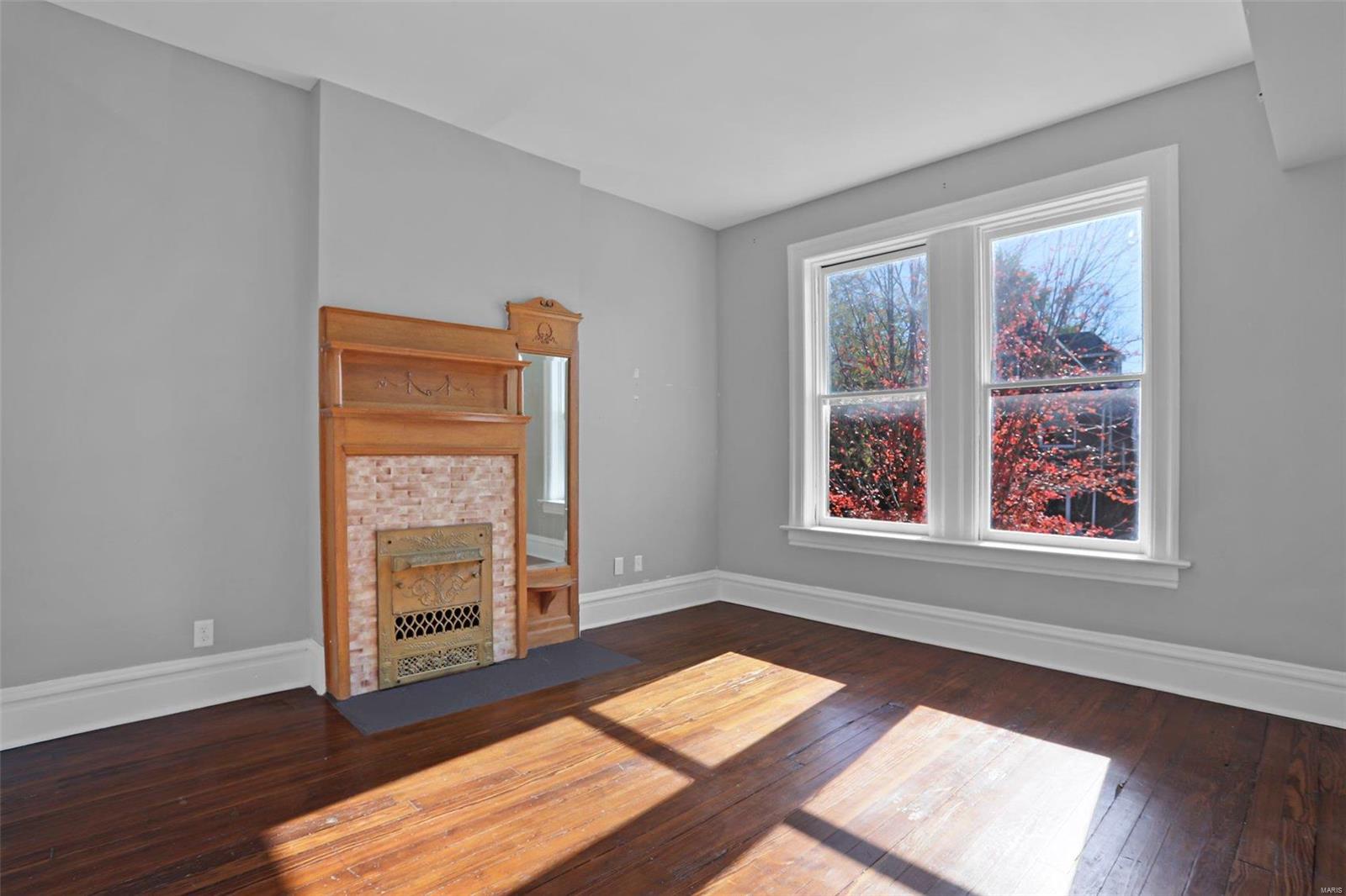 3927 Castleman Avenue