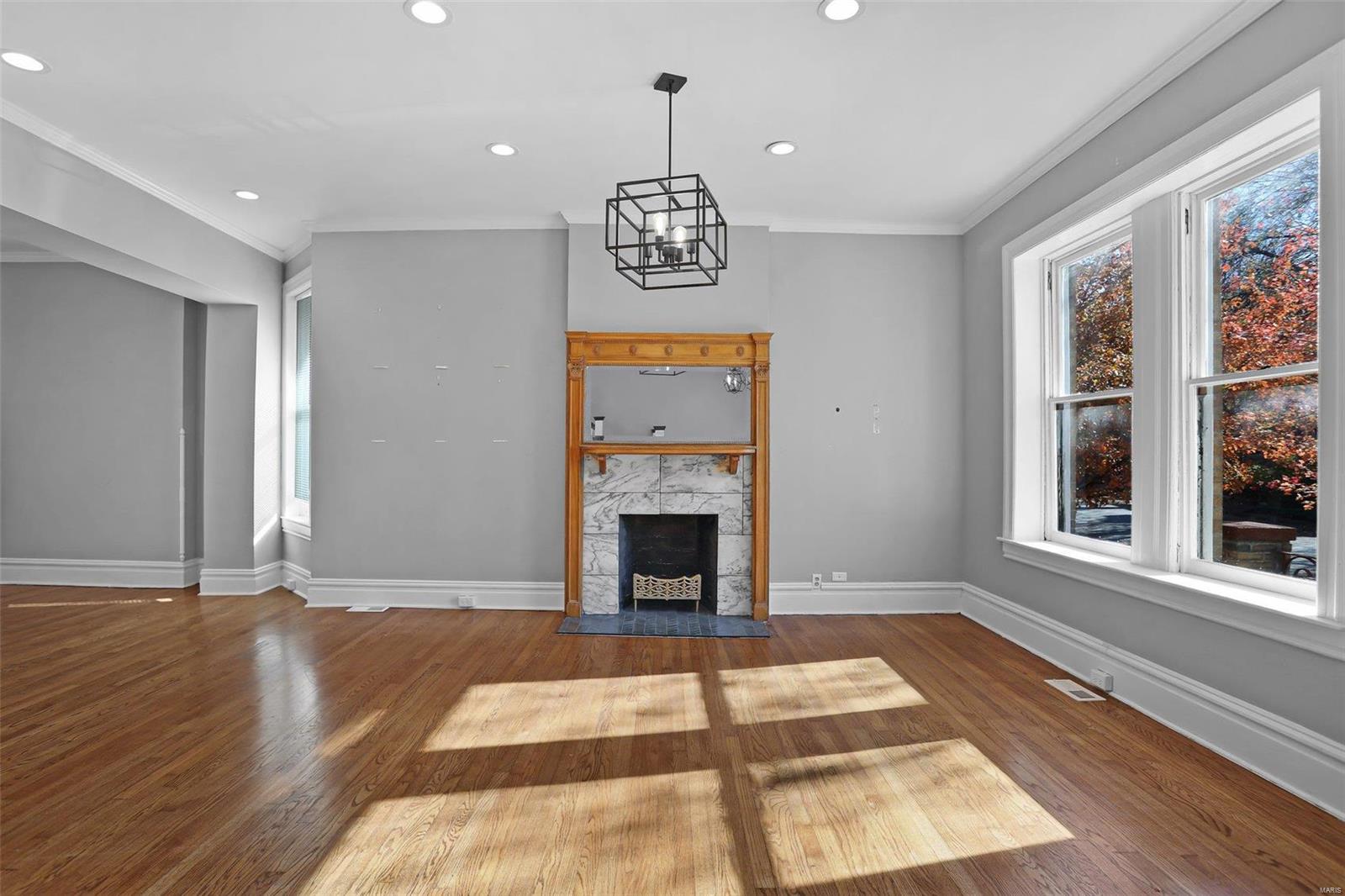 3927 Castleman Avenue