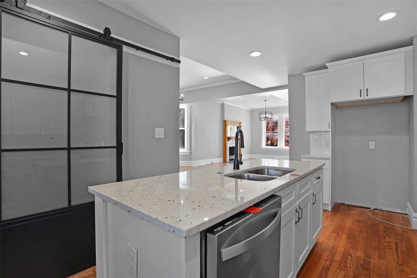 3927 Castleman Avenue