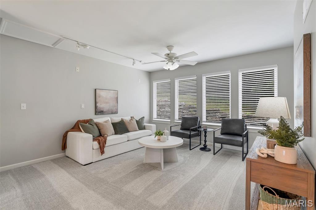 212 Palisades Ridge Court