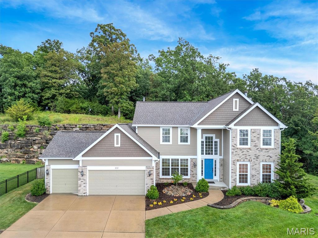 212 Palisades Ridge Court