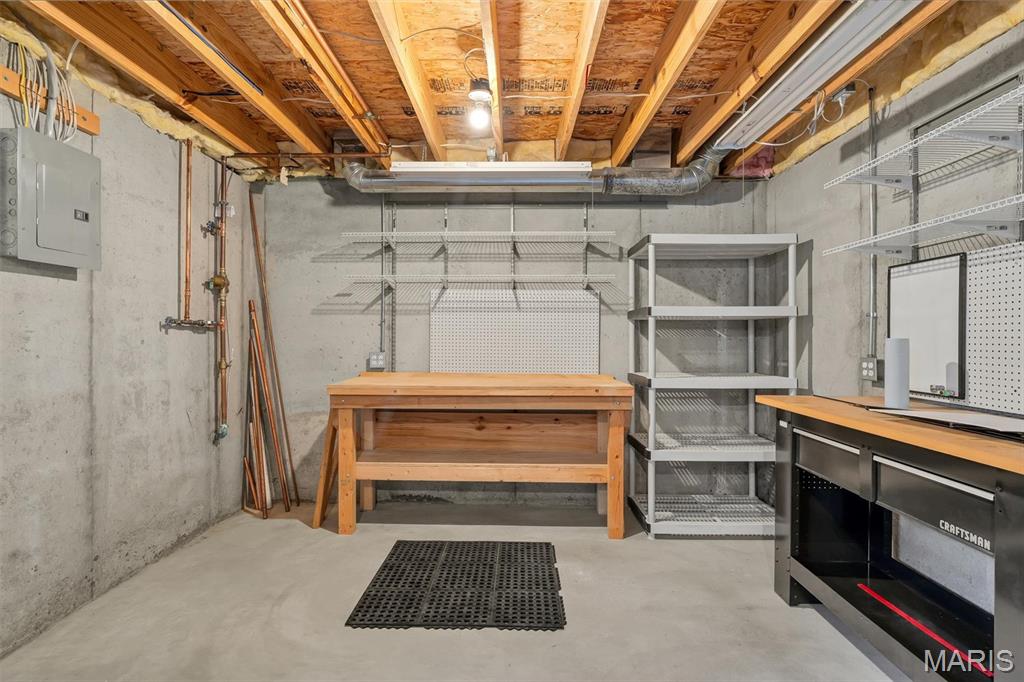 212 Palisades Ridge Court