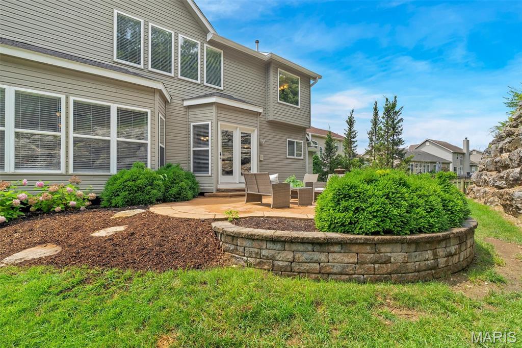 212 Palisades Ridge Court