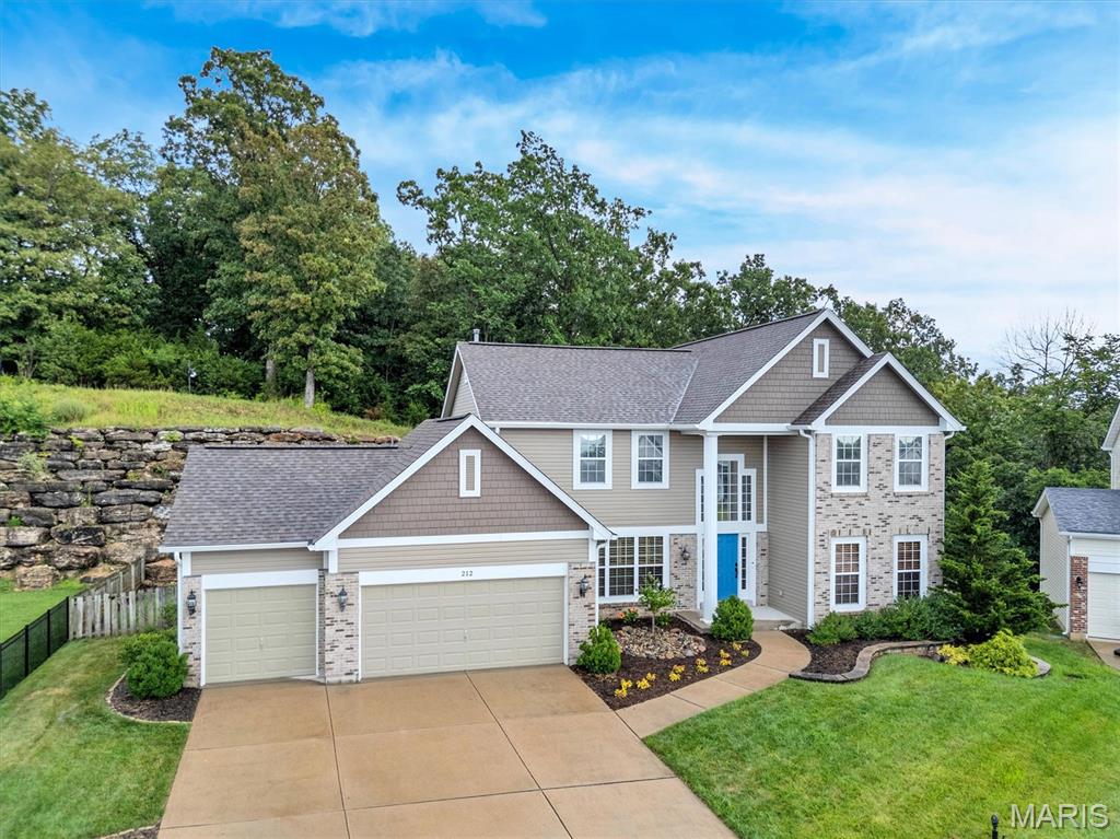 212 Palisades Ridge Court