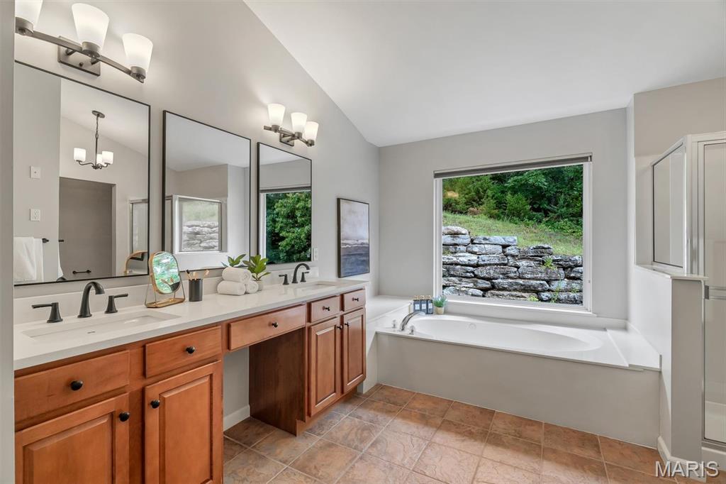 212 Palisades Ridge Court