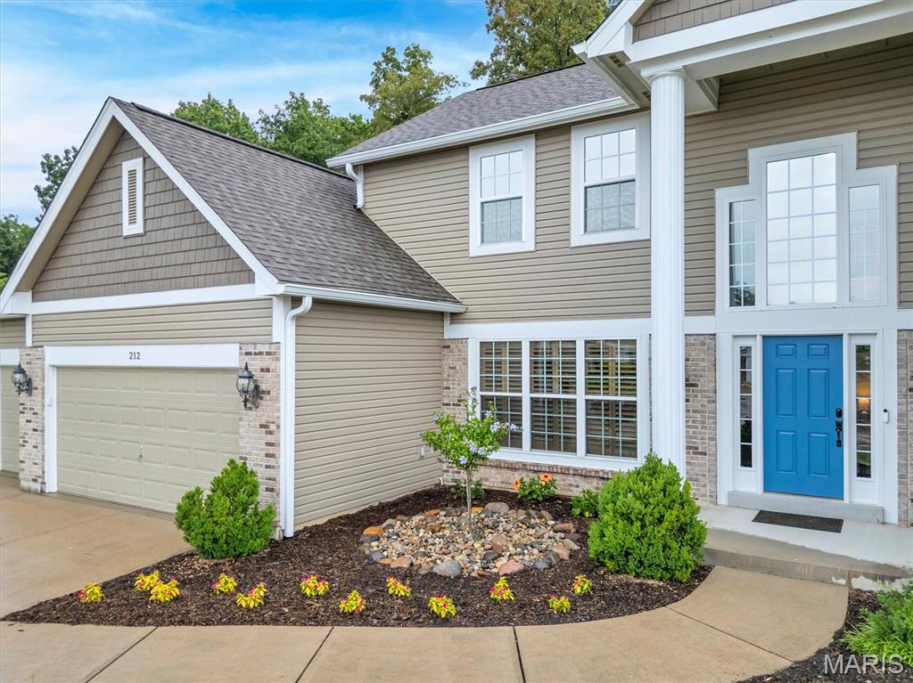 212 Palisades Ridge Court