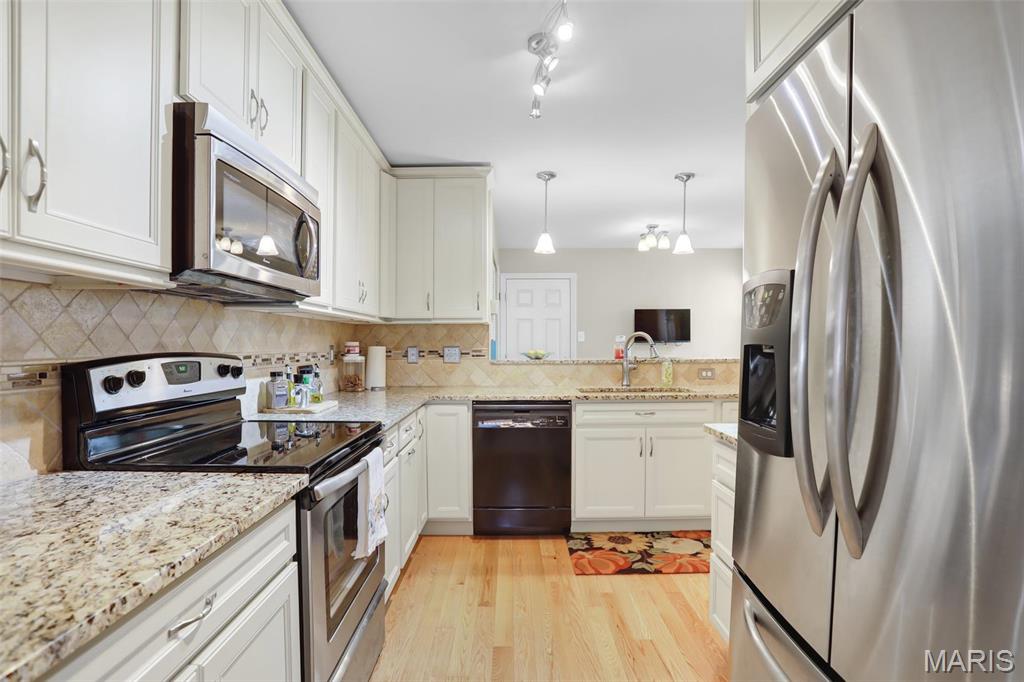 1709 Highview Circle Court