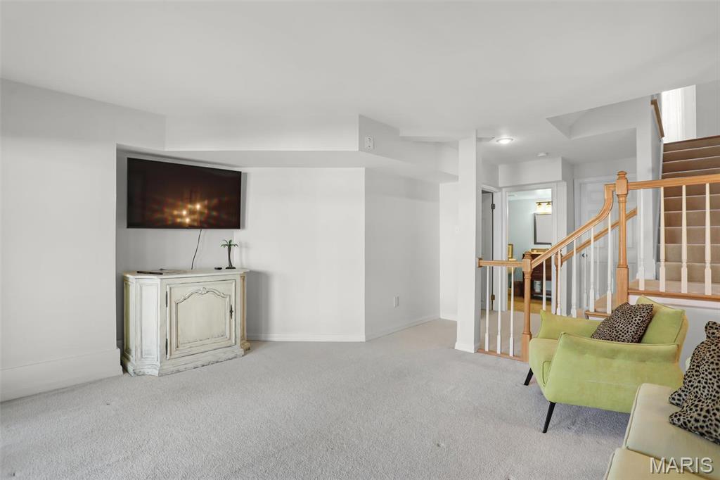 1709 Highview Circle Court