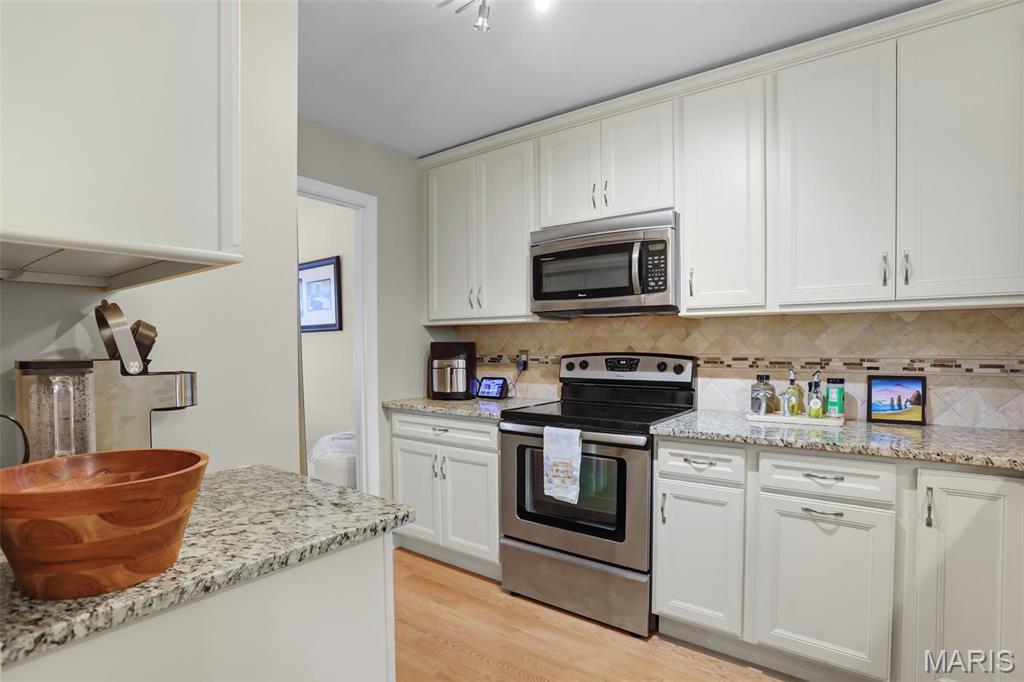 1709 Highview Circle Court