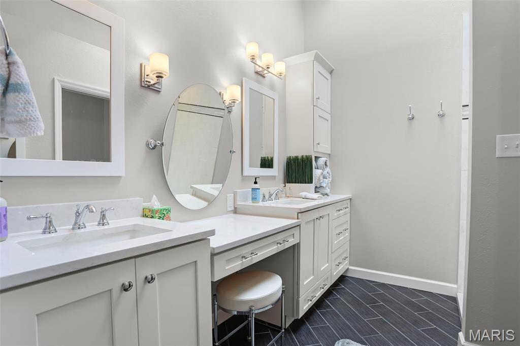 1709 Highview Circle Court