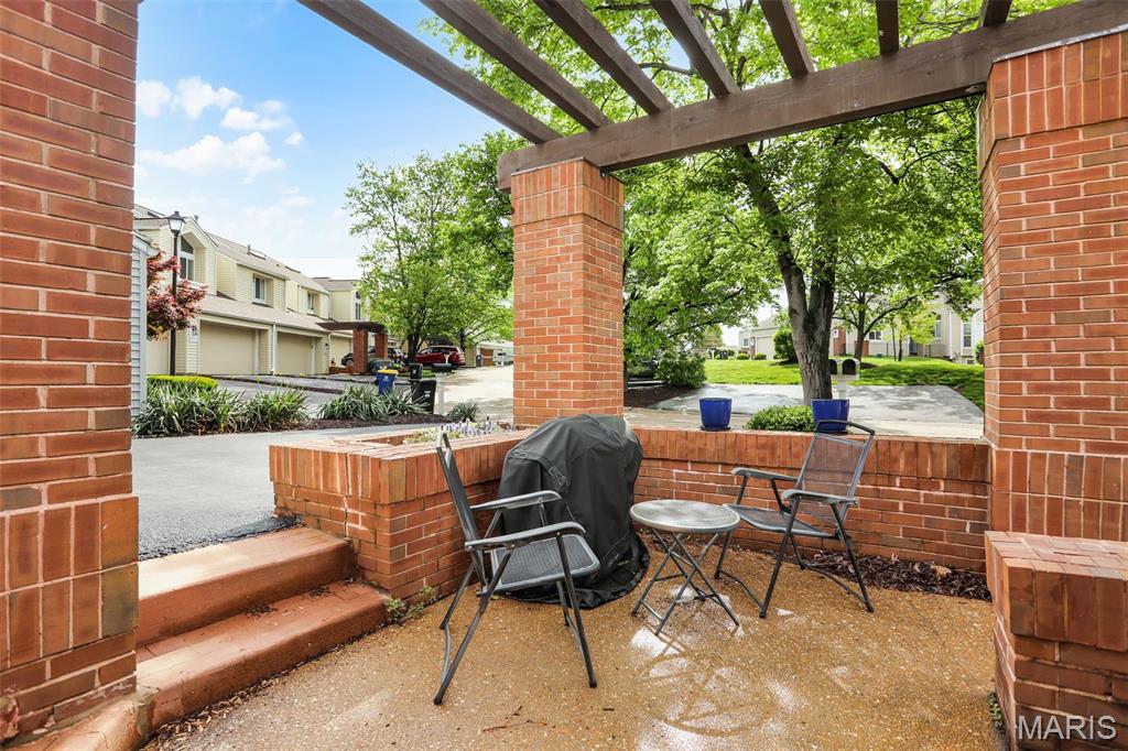 1709 Highview Circle Court