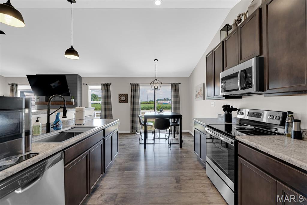 232 Charlestowne Place Drive