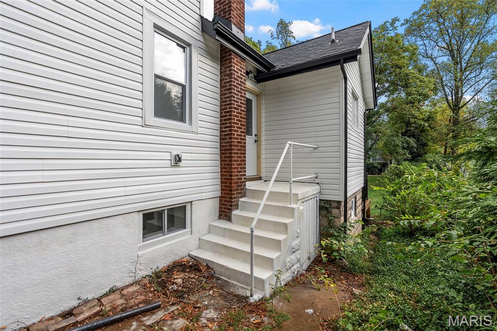 808 Greeley Avenue