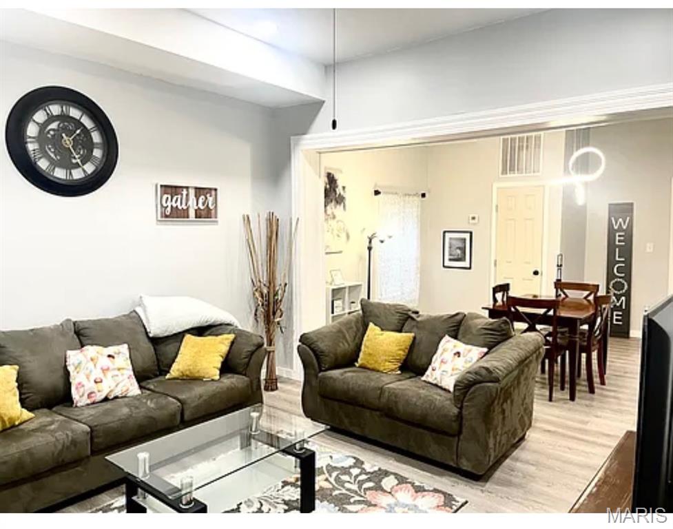 6828 Magnolia Avenue