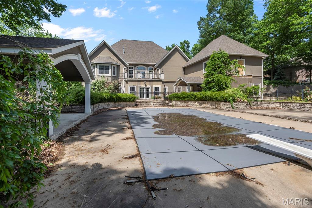 425 Windwood Lake Drive