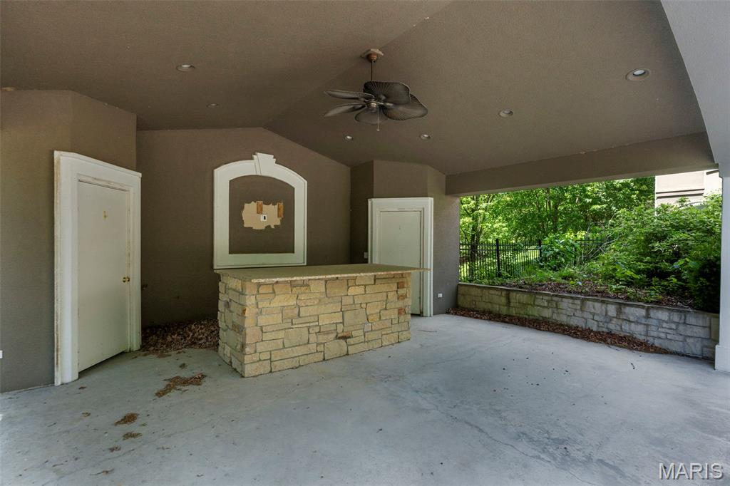 425 Windwood Lake Drive