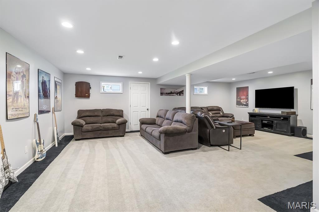 2253 Fairway