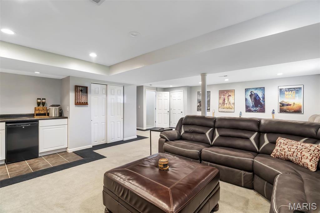 2253 Fairway