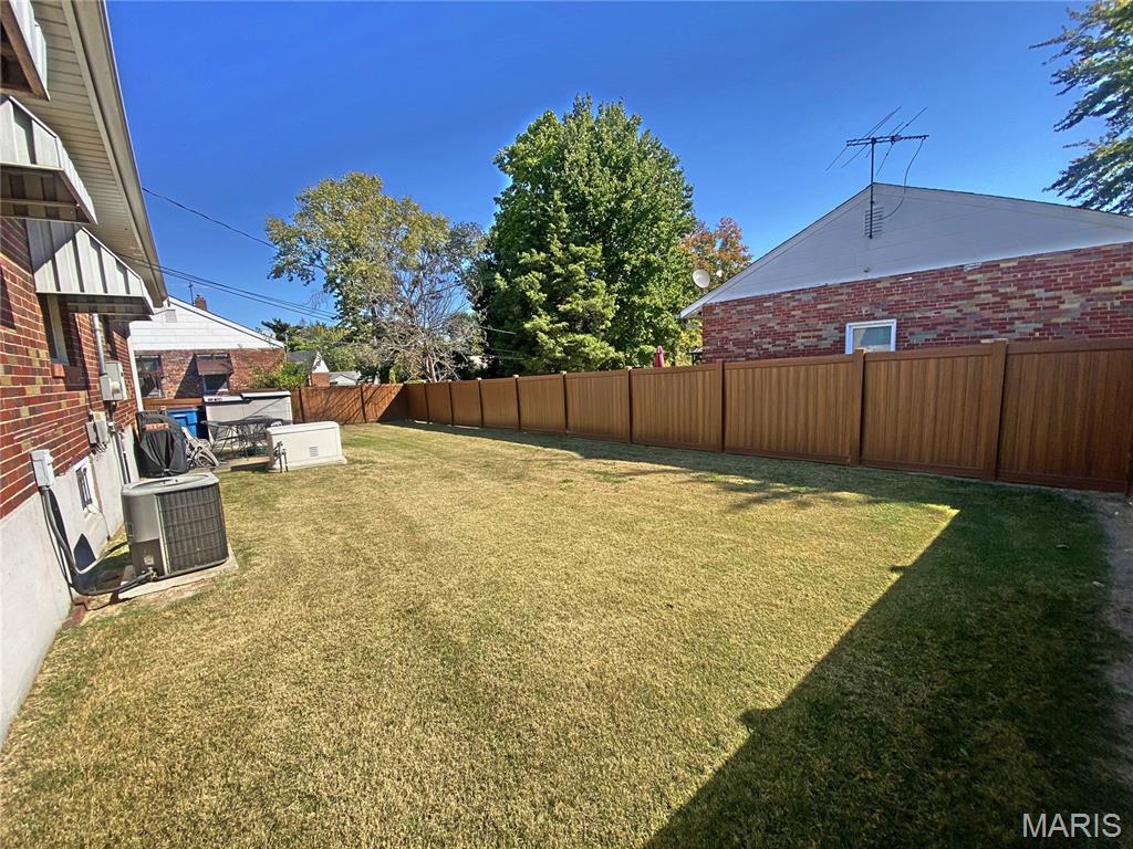 8704 Agate Court