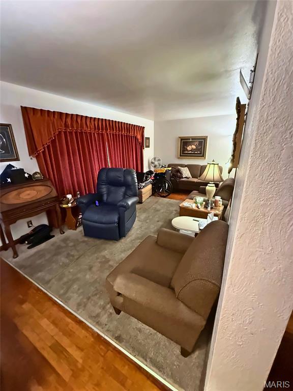 8704 Agate Court