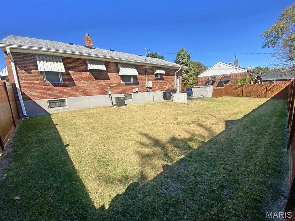 8704 Agate Court