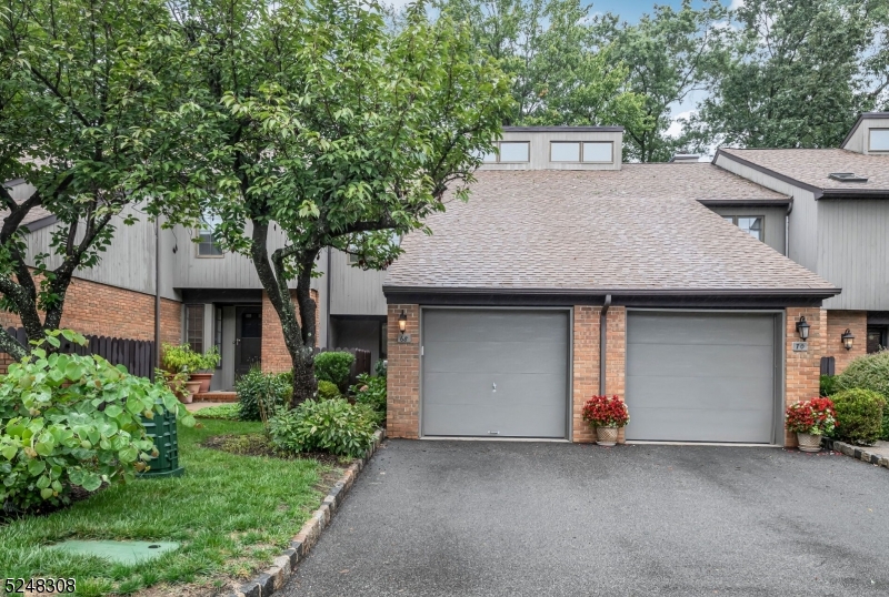 68 Keats Way Unit: 68