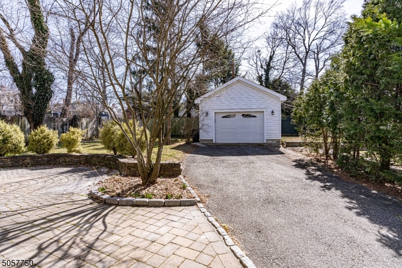 12 Wetmore Ave 1