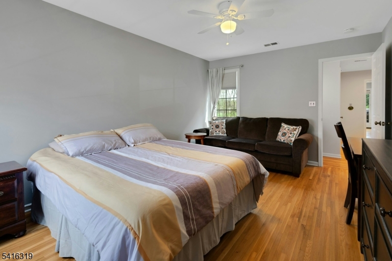 21 Shelley Pl