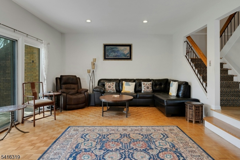 21 Shelley Pl