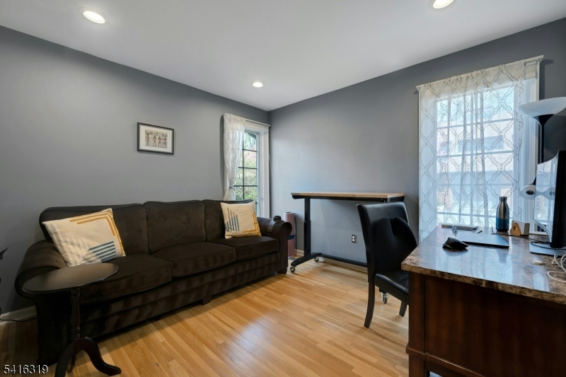 21 Shelley Pl