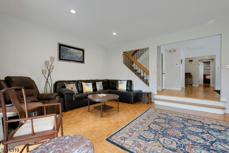 21 Shelley Pl