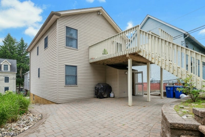 96 Macculloch Ave