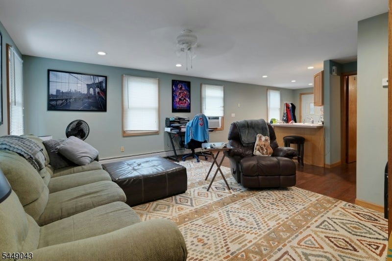 96 Macculloch Ave