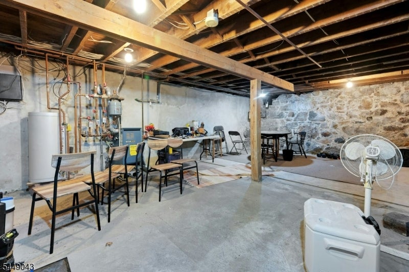 96 Macculloch Ave