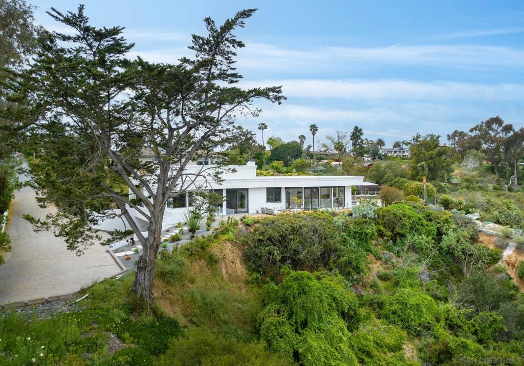 1953 Crest Drive