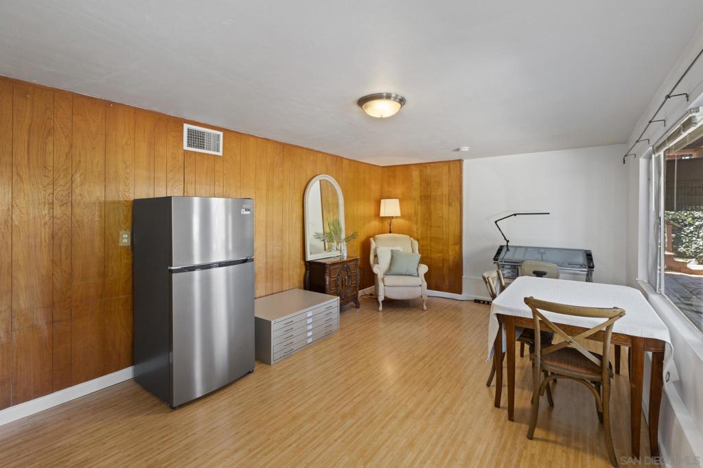 923 Sunset Drive