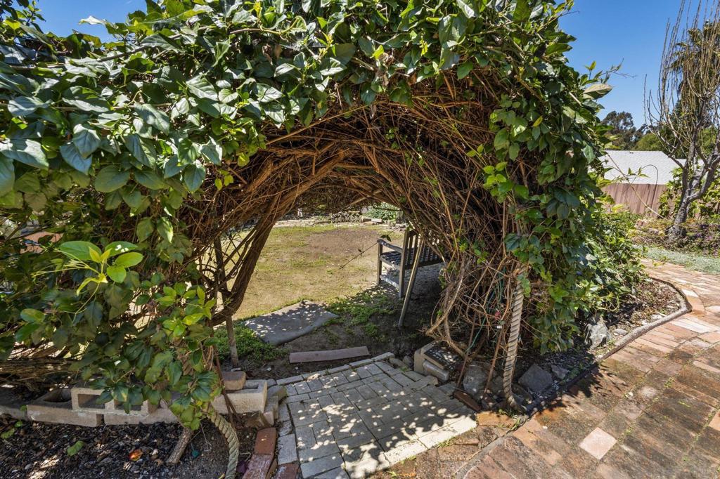 923 Sunset Drive